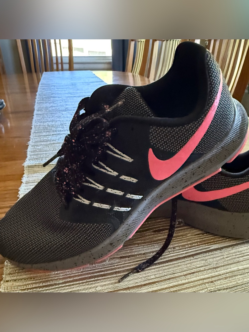 Nike sneakers in 9.5